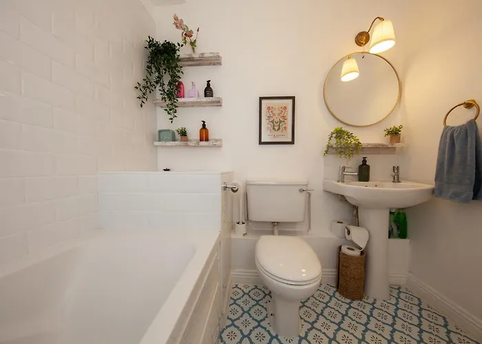 Beautiful 2 Bedroom Close To Centre Apartamento